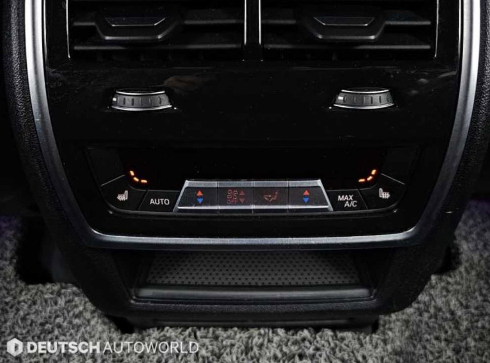 BMW X6 M50i 사진 16