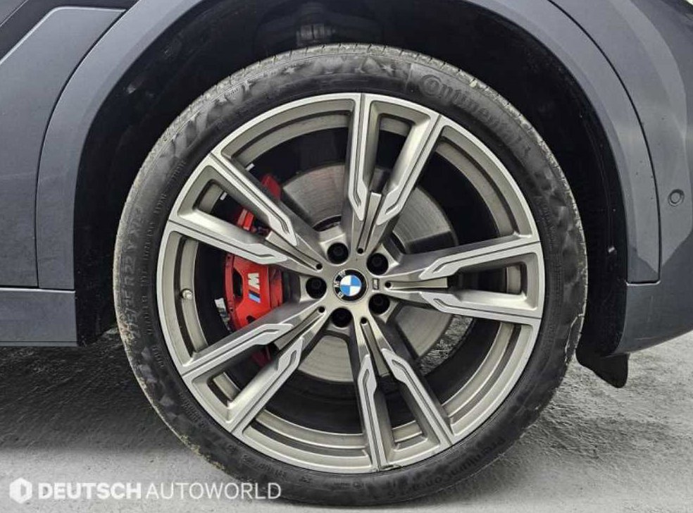 BMW X6 M50i 사진 5