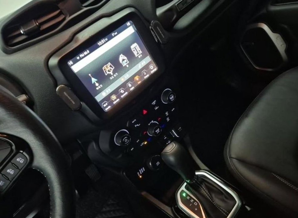 지프 레니게이드 2.4 리미티드 AWD 사진 10