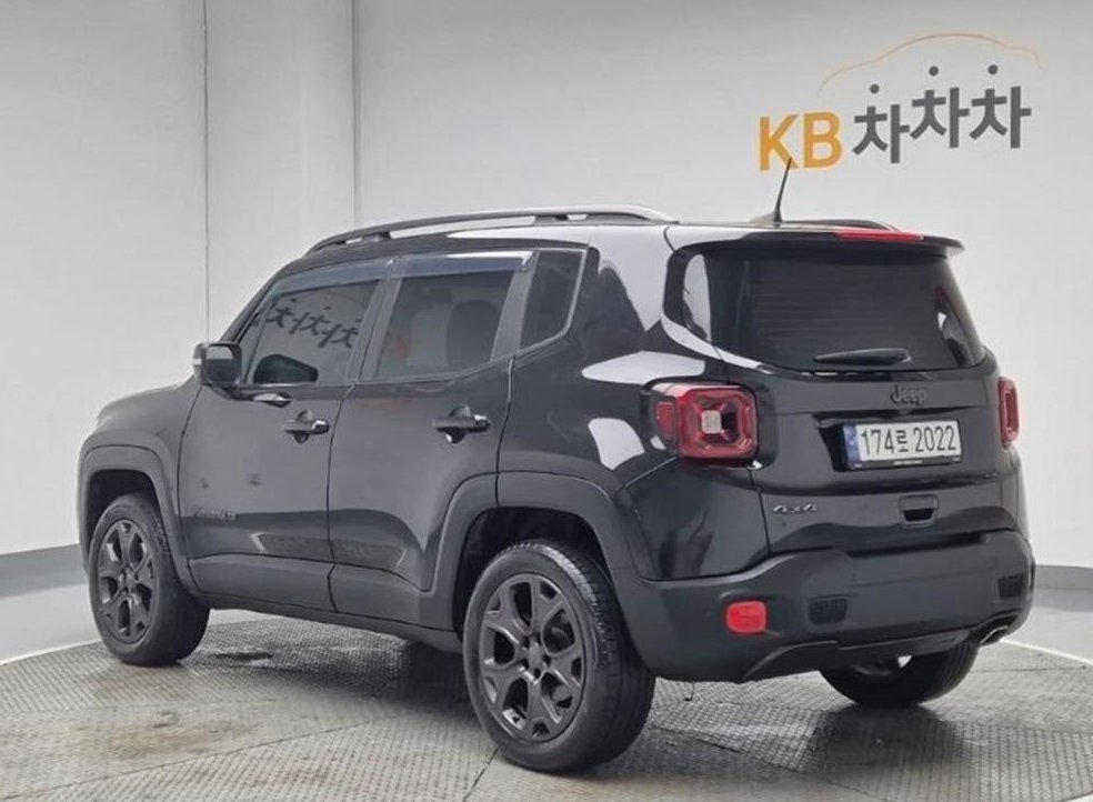 지프 레니게이드 2.4 리미티드 AWD 사진 3