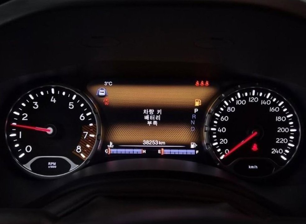 지프 레니게이드 2.4 리미티드 AWD 사진 6