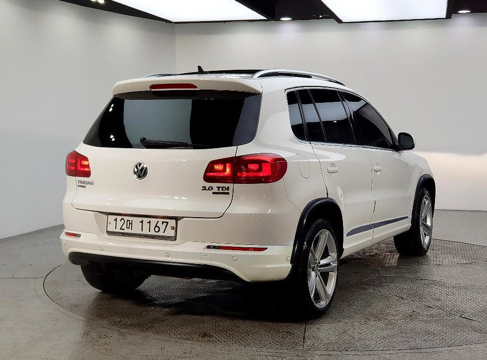 폭스바겐 티구안 2.0 TDI R-라인 사진 4