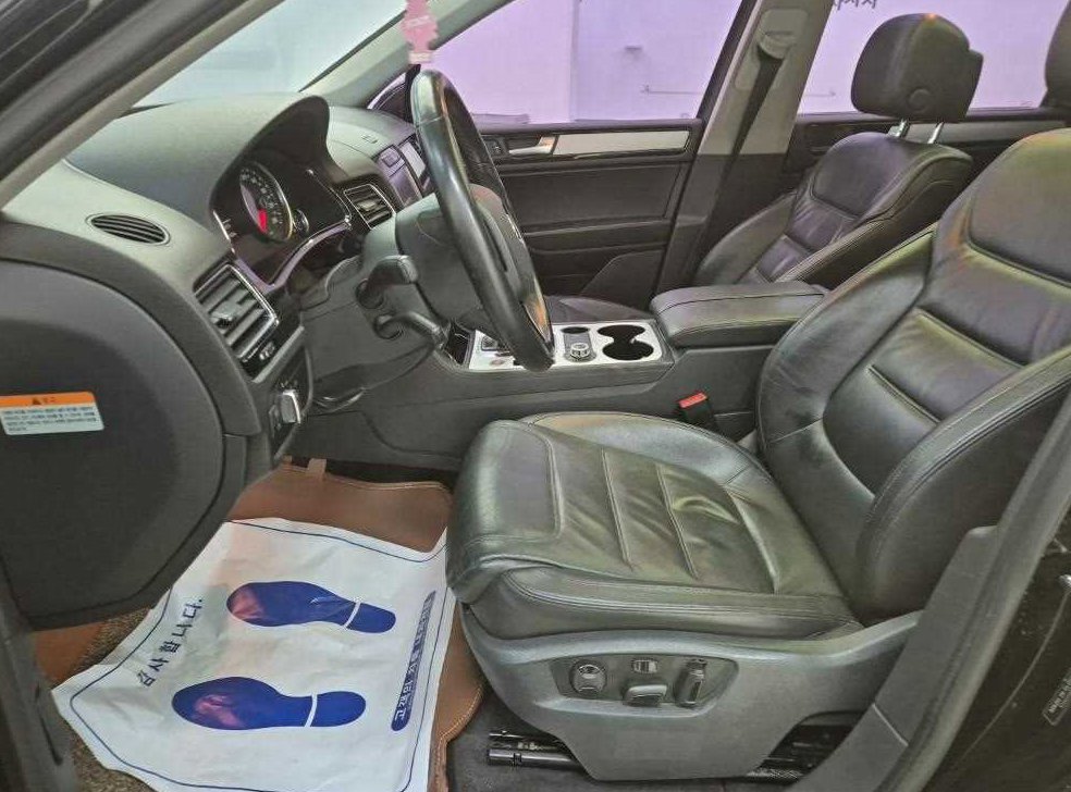 폭스바겐 투아렉 V6 3.0 TDI 블루모션 사진 11