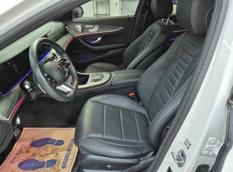 벤츠 E 클래스 E350 4MATIC AMG LINE 사진 11