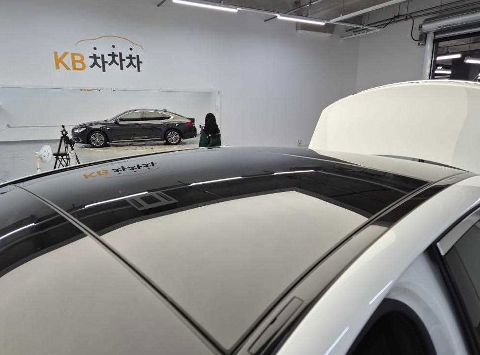 벤츠 E 클래스 E350 4MATIC AMG LINE 사진 13