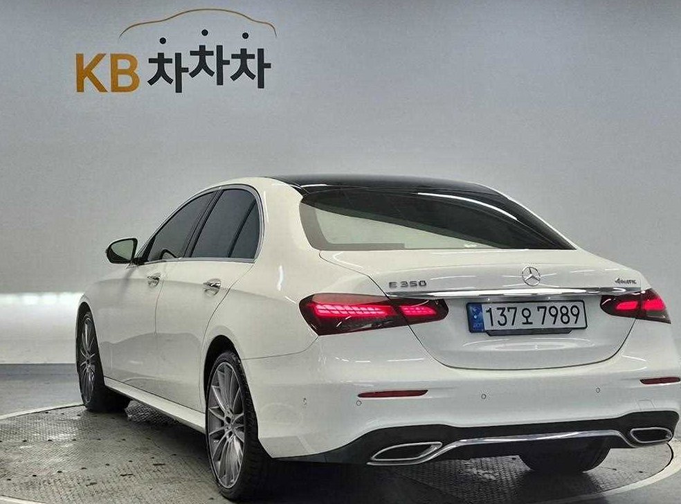 벤츠 E 클래스 E350 4MATIC AMG LINE 사진 2