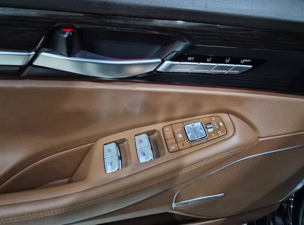 제네시스 G90 3.3 T AWD 사진 14