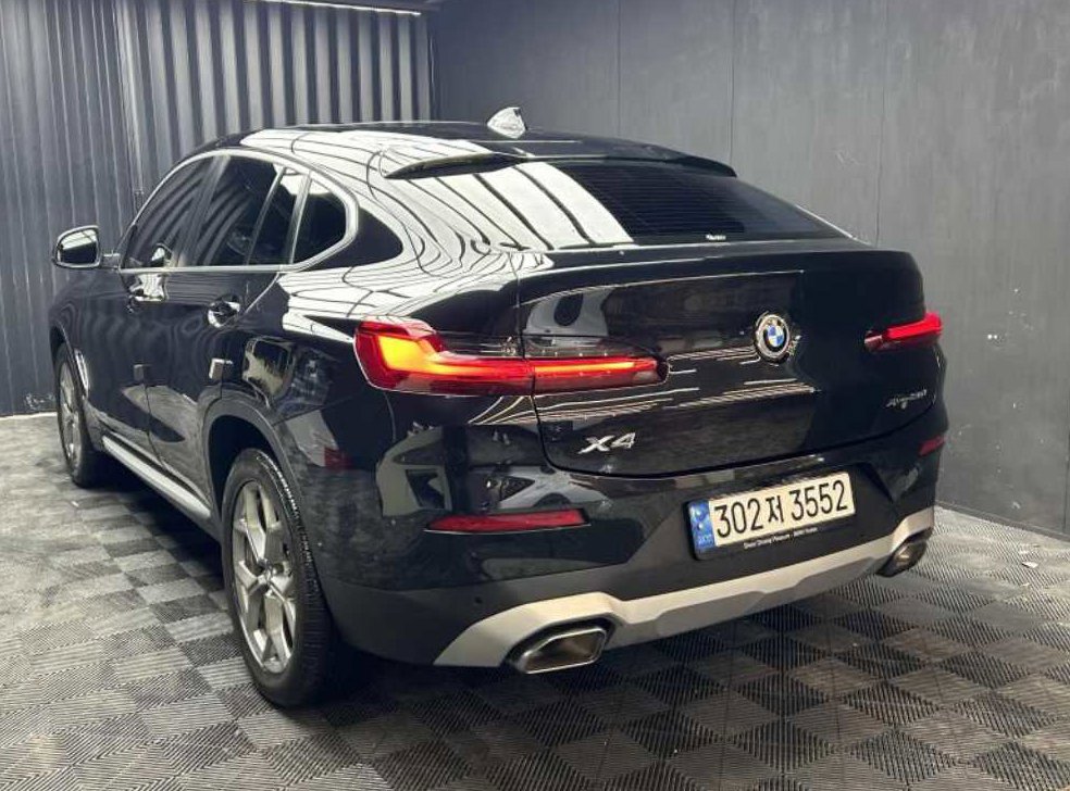 BMW X4 xDrive 20i xLine 사진 4