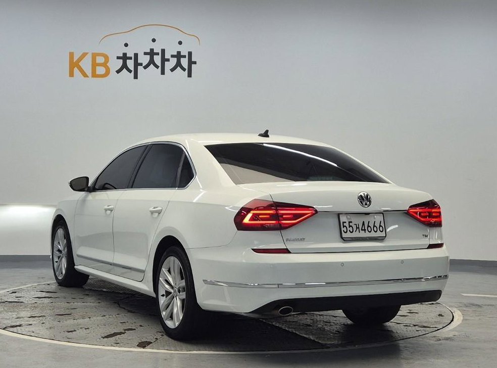 폭스바겐 파사트 2.0 TSI 사진 2