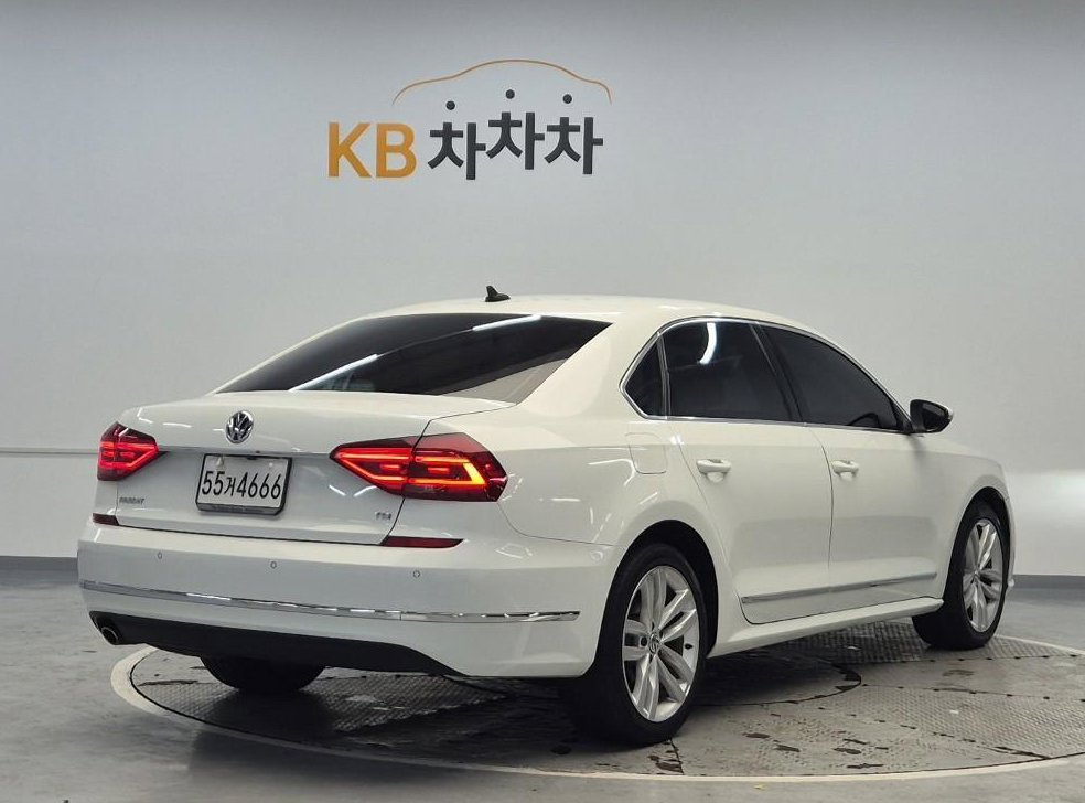 폭스바겐 파사트 2.0 TSI 사진 3