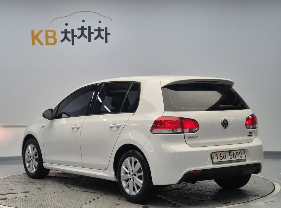 폭스바겐 골프 1.6 TDI 블루모션 스타일에디션 사진 2