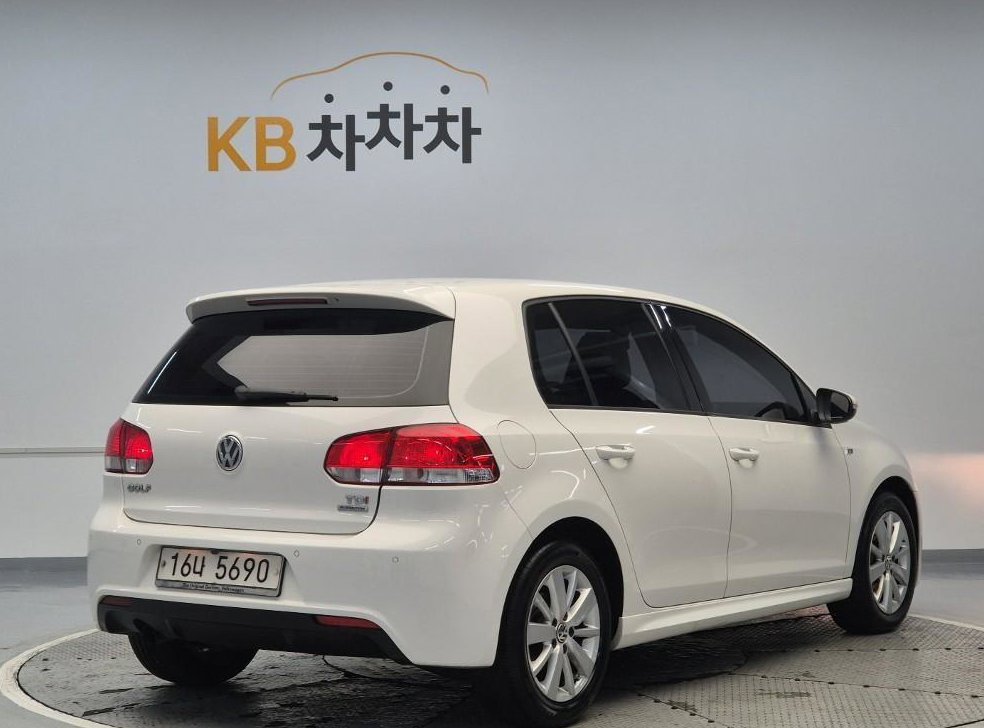 폭스바겐 골프 1.6 TDI 블루모션 스타일에디션 사진 3