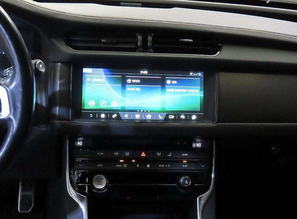 재규어 XF 3.0 S AWD 사진 11