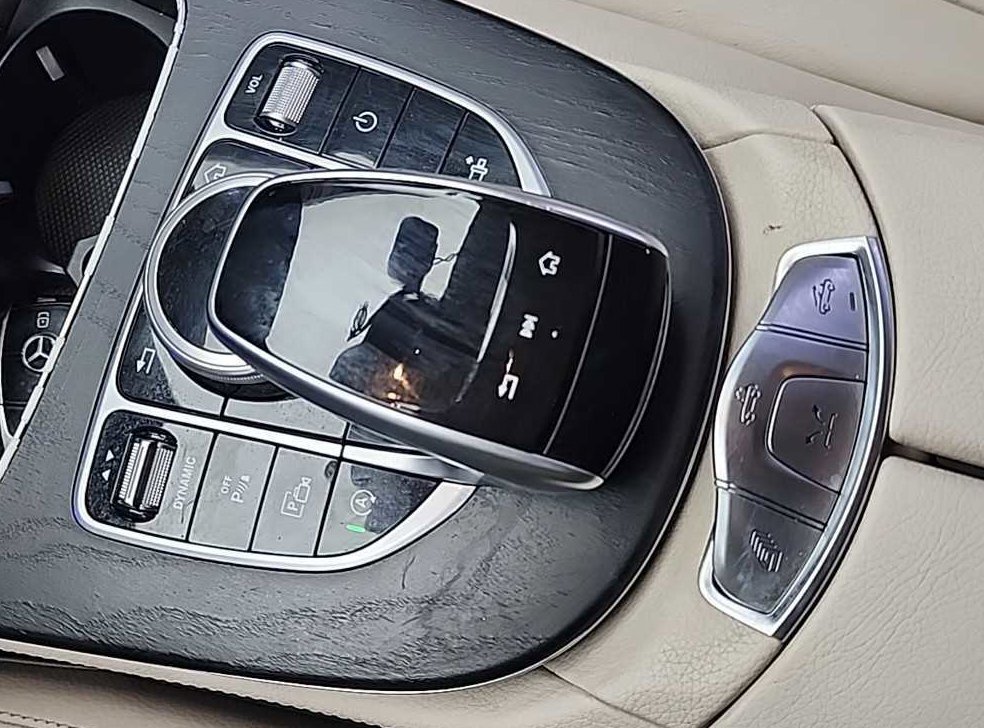벤츠 E 클래스 E220d 카브리올레 사진 17