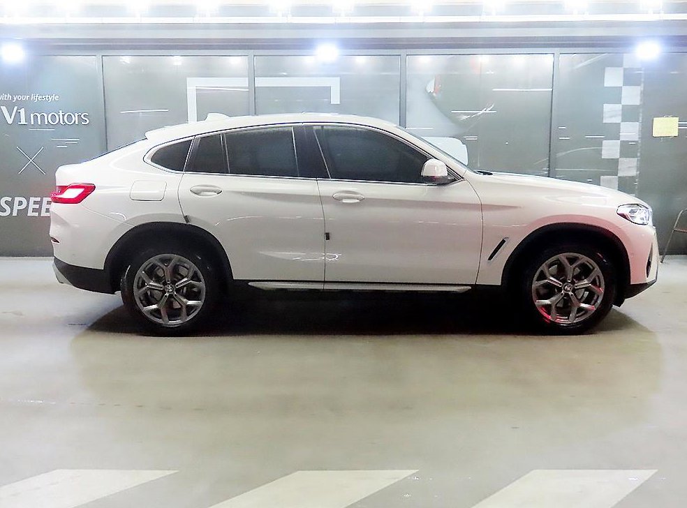 BMW X4 xDrive 20i xLine 사진 3