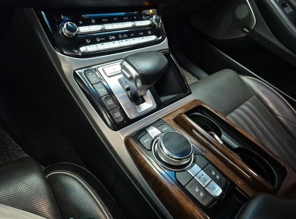제네시스 EQ900 5.0 GDI AWD 사진 15