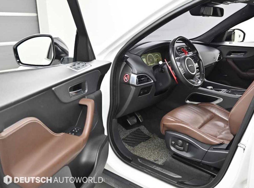 재규어 F-PACE 30d S 사진 11