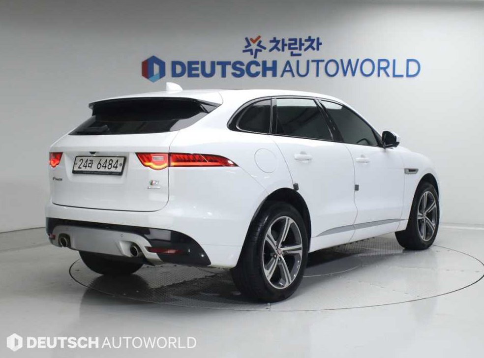 재규어 F-PACE 30d S 사진 2
