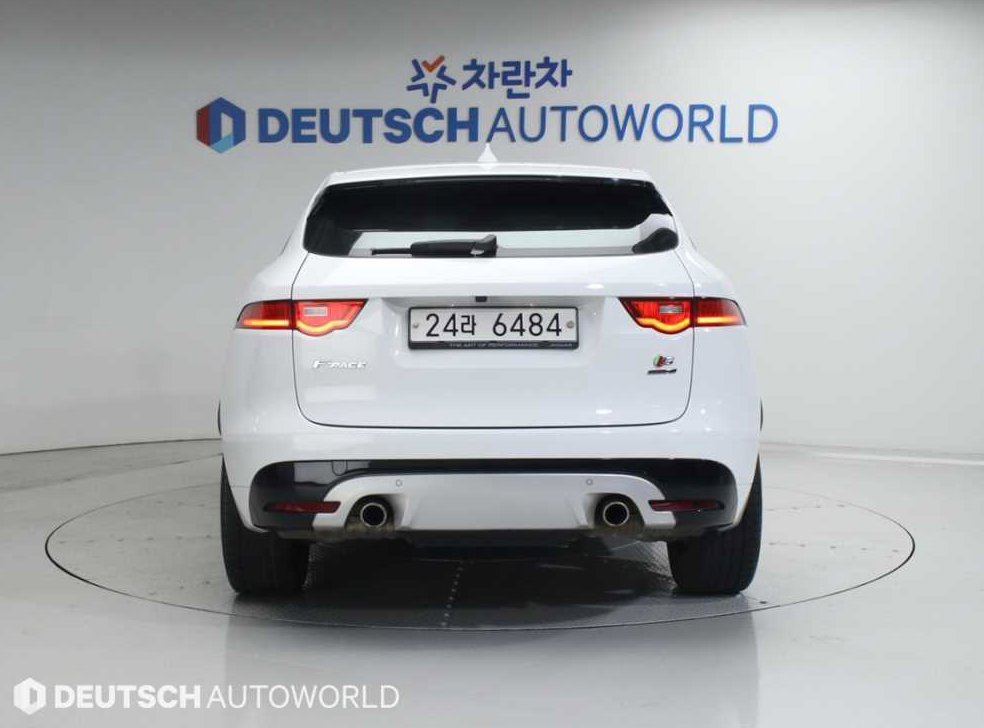 재규어 F-PACE 30d S 사진 4