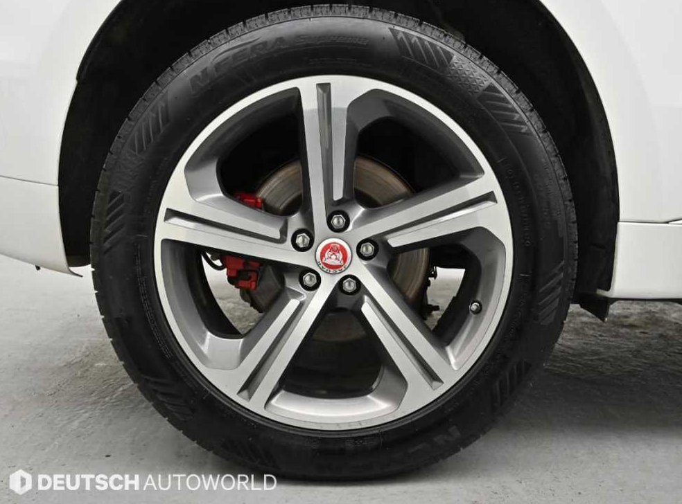 재규어 F-PACE 30d S 사진 5
