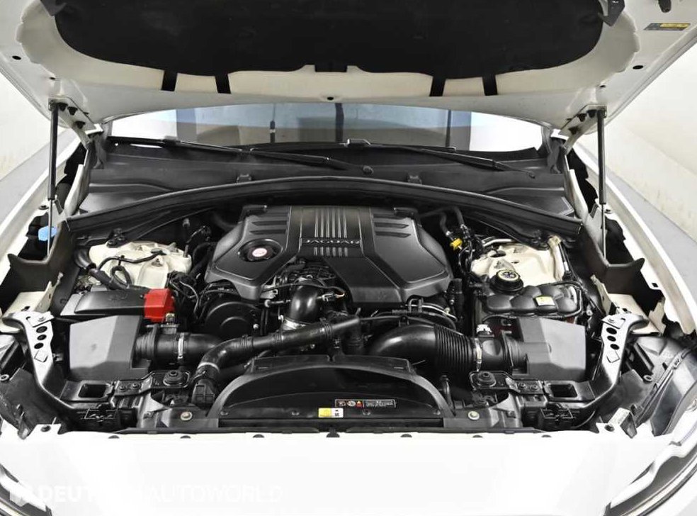 재규어 F-PACE 30d S 사진 6
