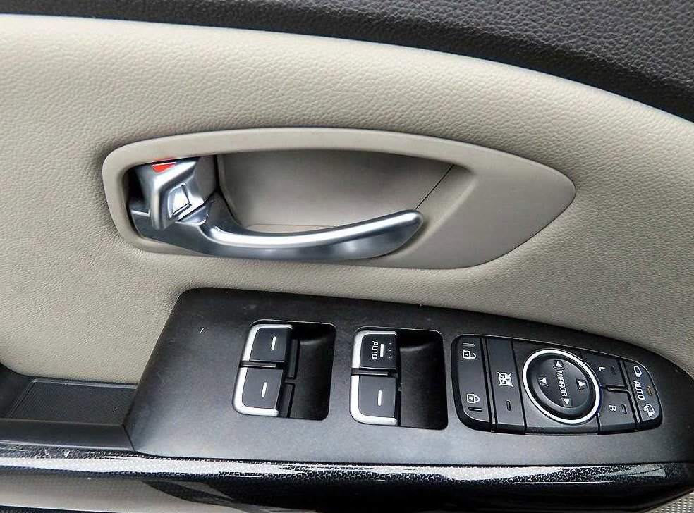 기아 카니발 디젤 9인승 프레스티지 사진 11