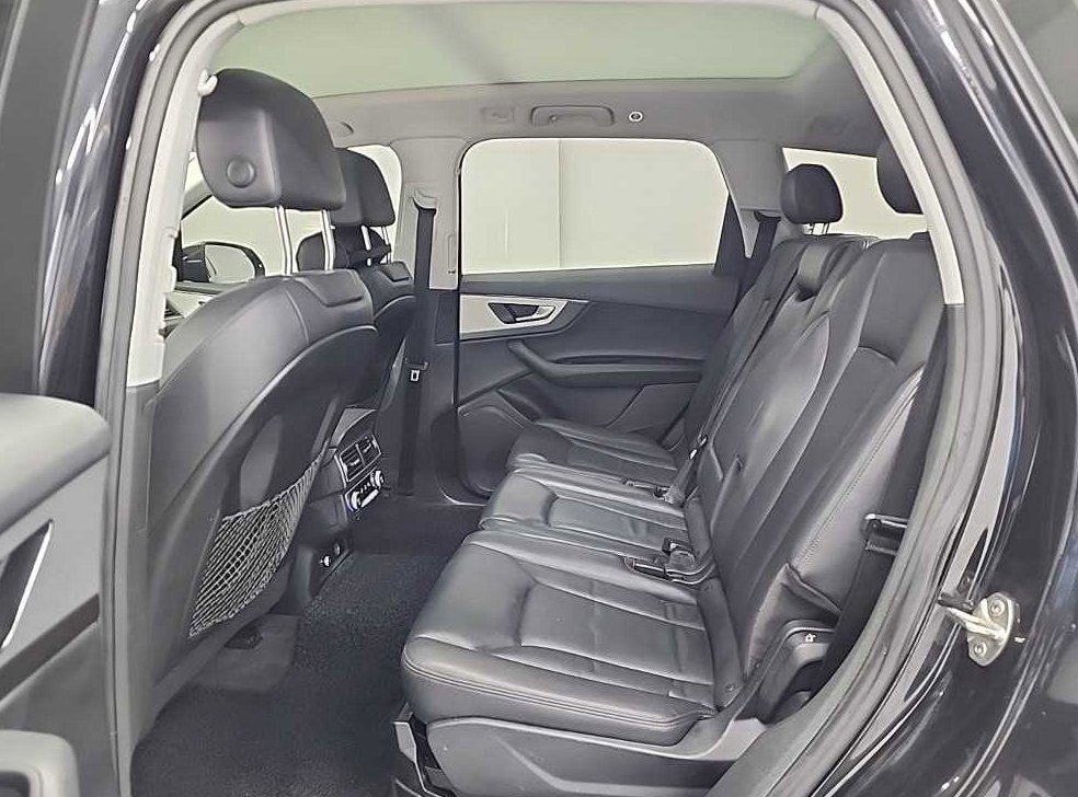 아우디 Q7 45 TFSI 콰트로 사진 12
