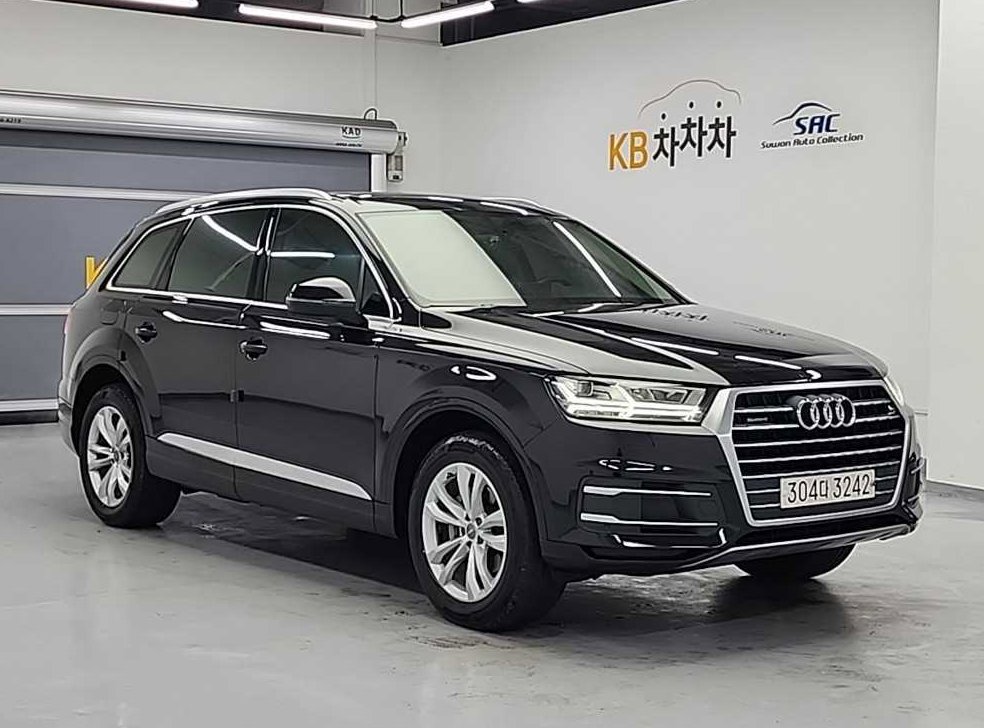 아우디 Q7 45 TFSI 콰트로 사진 4