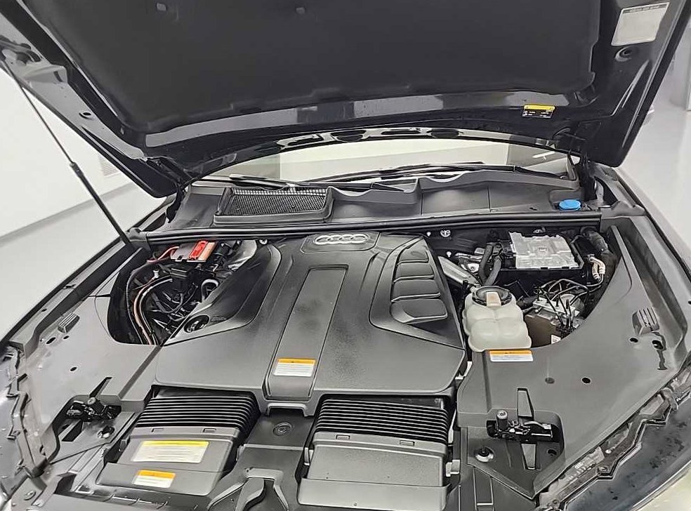 아우디 Q7 45 TFSI 콰트로 사진 5