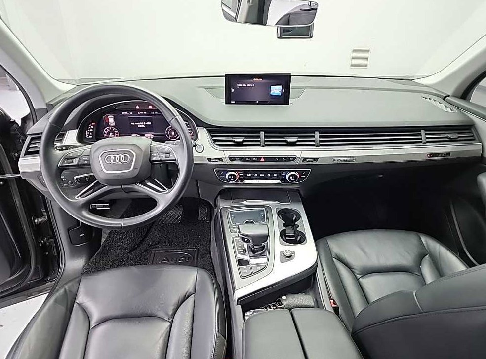 아우디 Q7 45 TFSI 콰트로 사진 7