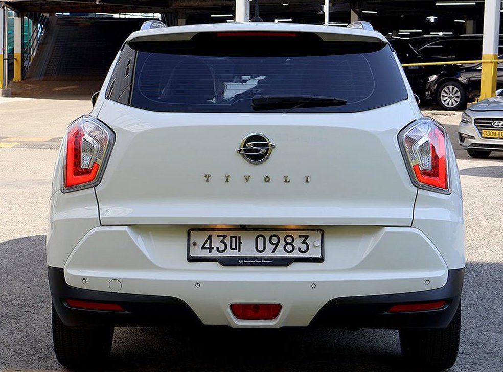 KG모빌리티(쌍용)  티볼리 가솔린 2WD 1.6 LX 사진 3