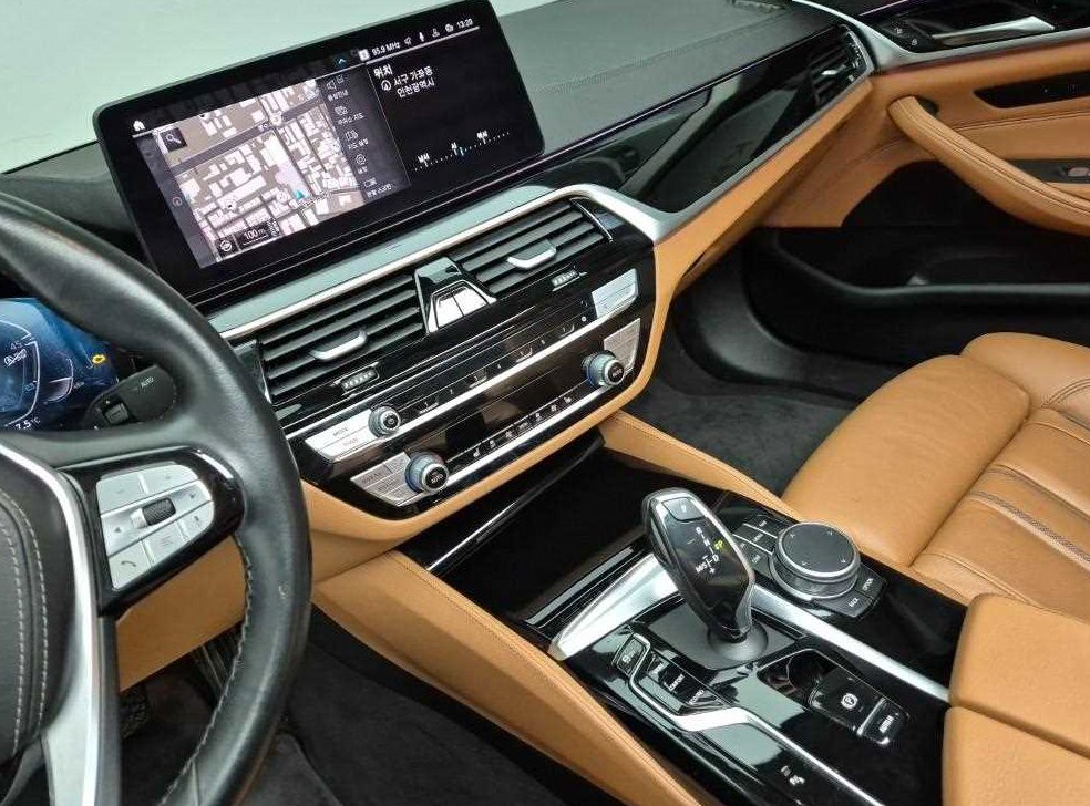 BMW 5시리즈 520i 럭셔리 사진 10