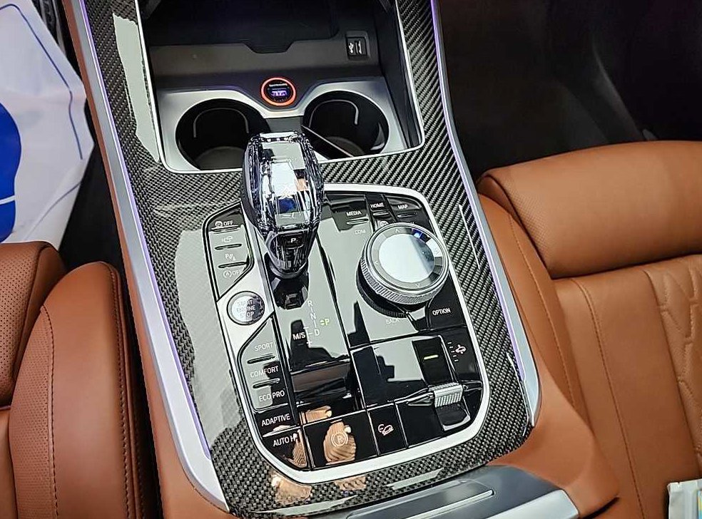 BMW X5 M50i 사진 8