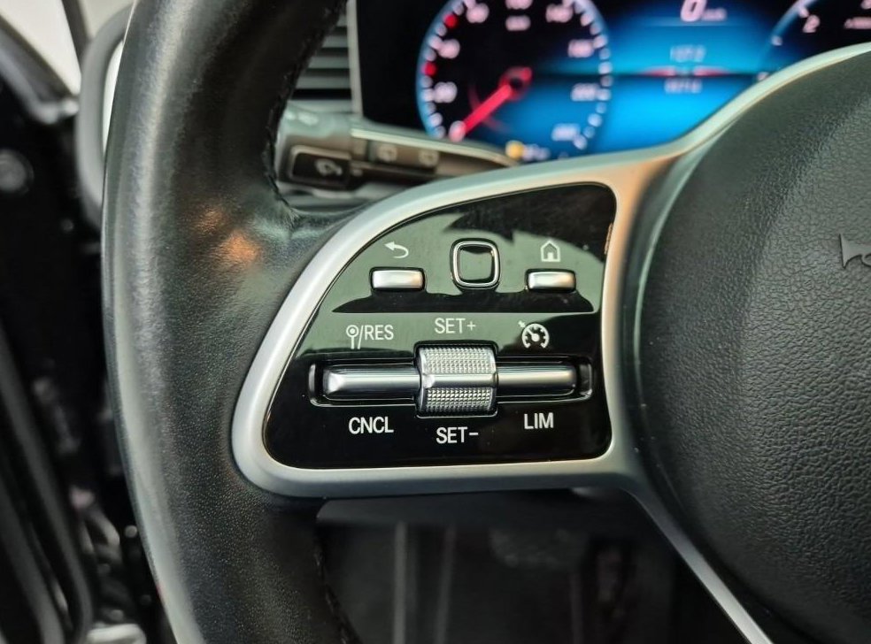 벤츠 GLE 클래스 GLE 300d 4MATIC 사진 12