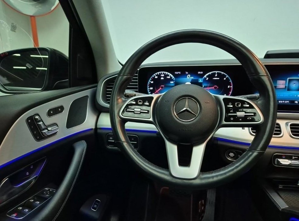 벤츠 GLE 클래스 GLE 300d 4MATIC 사진 17