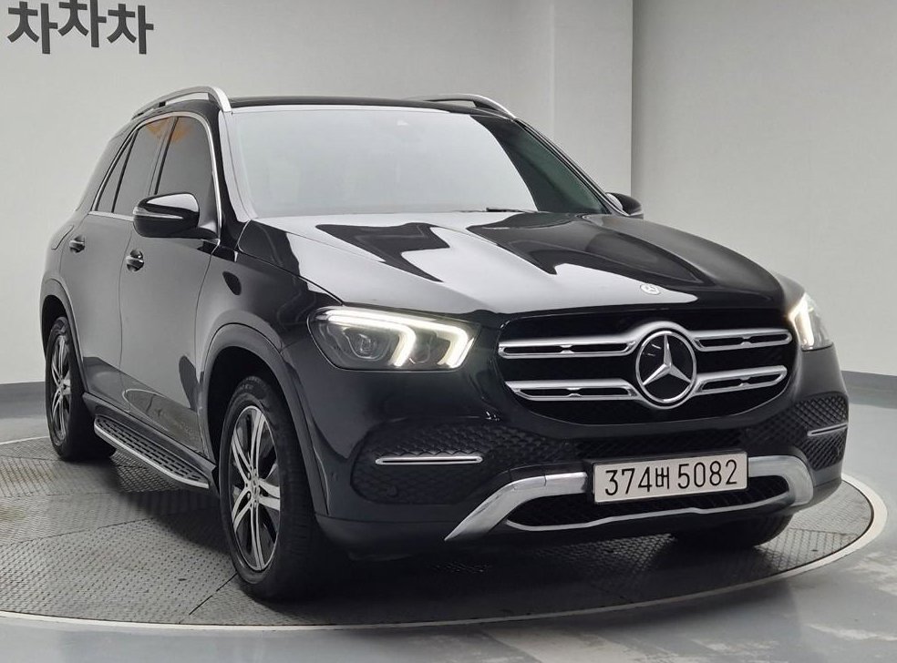 벤츠 GLE 클래스 GLE 300d 4MATIC 사진 2