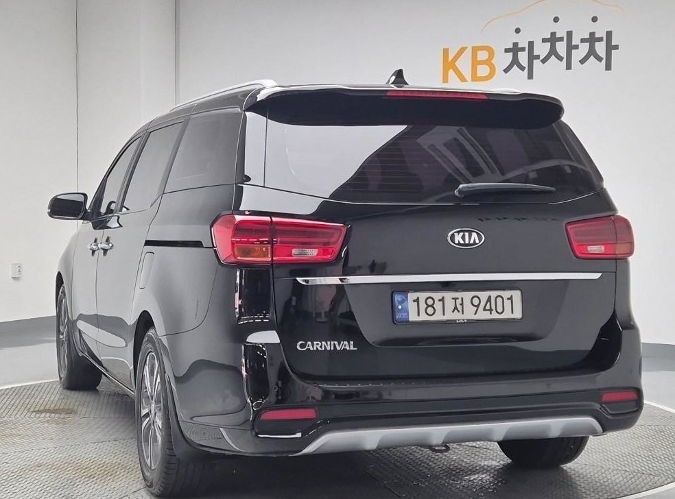 기아 카니발 디젤 9인승 럭셔리 사진 2