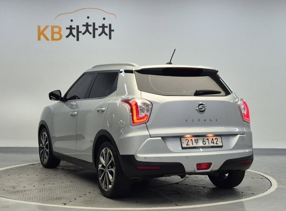 KG모빌리티(쌍용)  티볼리 4WD 가솔린 LX 사진 2