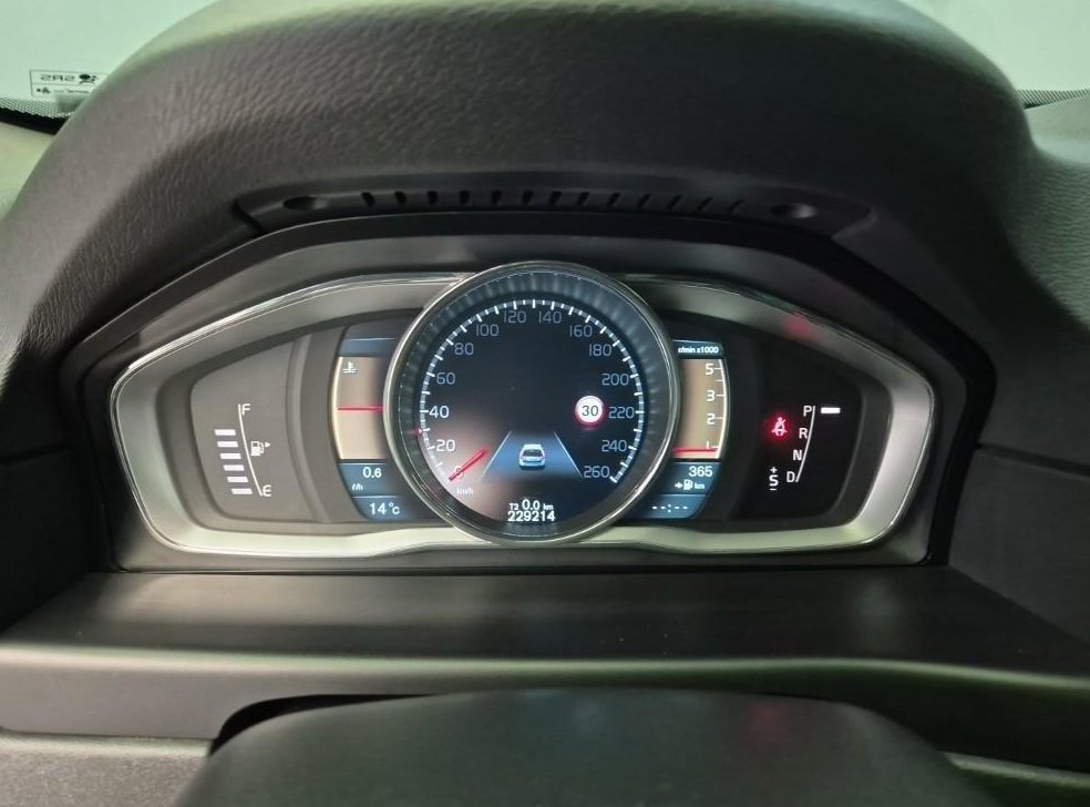 볼보 XC70 D5 사진 6