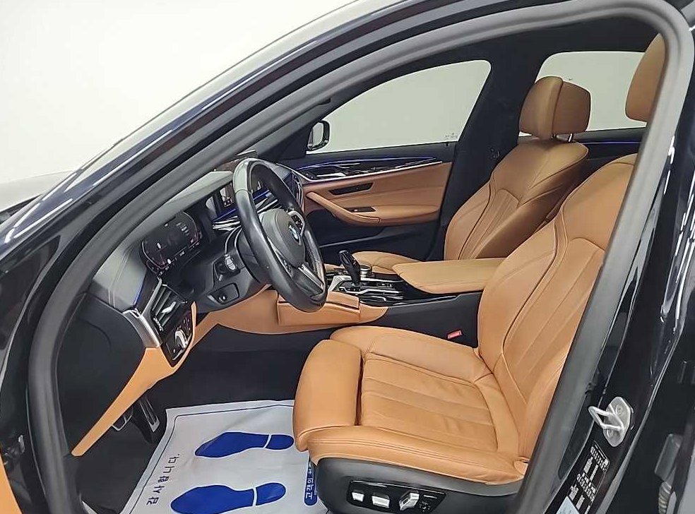 BMW 5시리즈 520i M 스포츠 사진 11