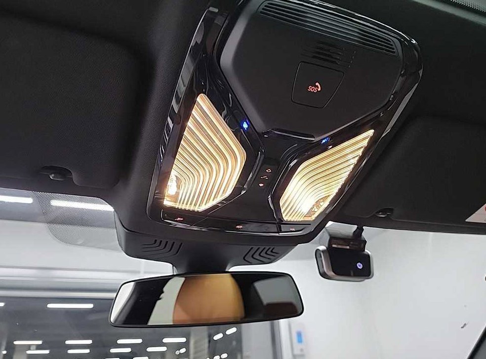 BMW 5시리즈 520i M 스포츠 사진 17