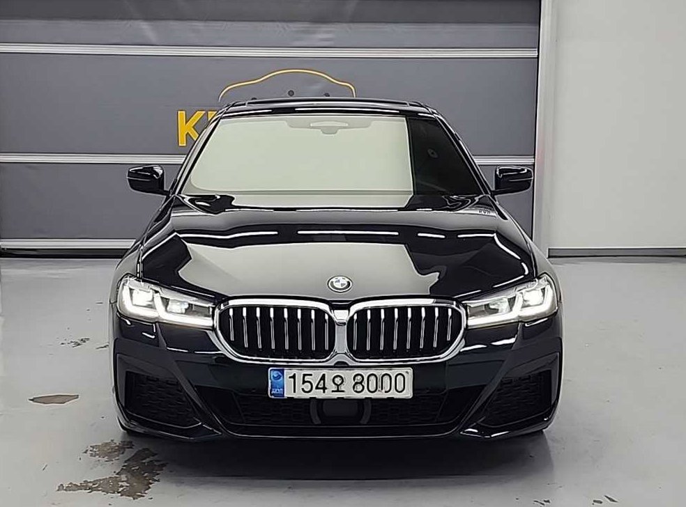 BMW 5시리즈 520i M 스포츠 사진 2