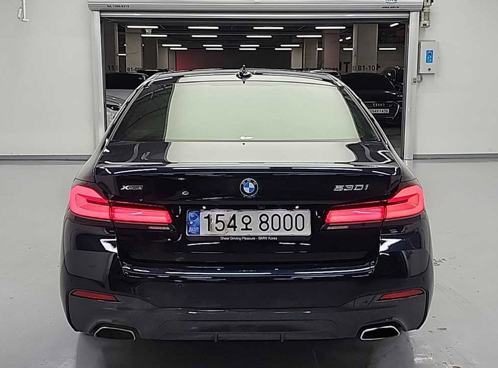 BMW 5시리즈 520i M 스포츠 사진 3