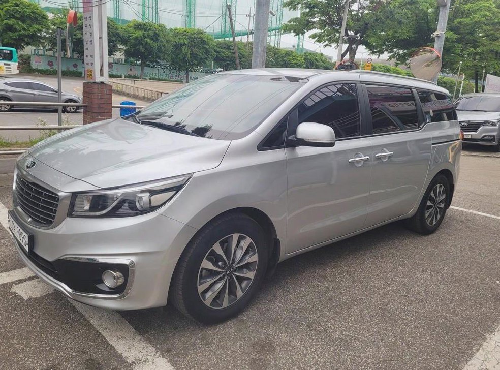 기아 카니발 디젤 9인승 럭셔리 사진 2