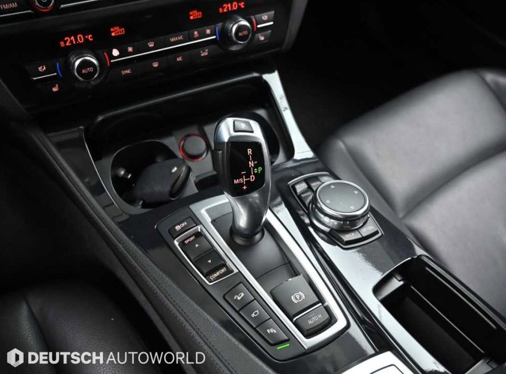 BMW 5시리즈 520d xDrive M 에어로다이나믹 사진 18