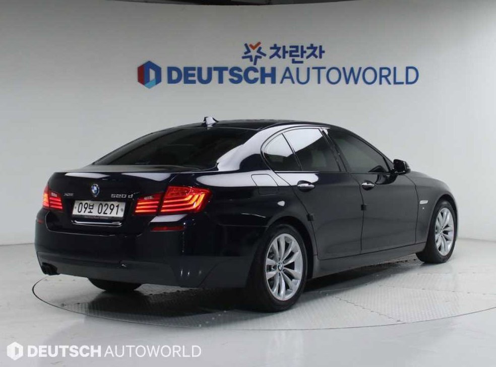 BMW 5시리즈 520d xDrive M 에어로다이나믹 사진 2