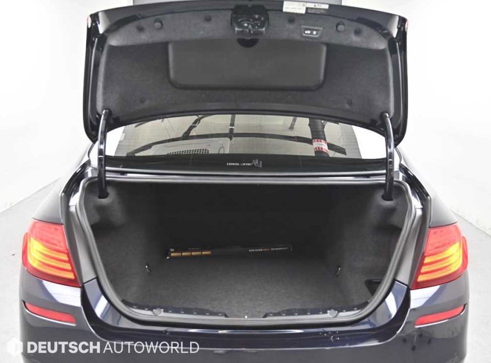 BMW 5시리즈 520d xDrive M 에어로다이나믹 사진 5