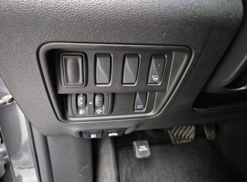 르노코리아(삼성) QM6 퀘스트 2.0 LPe 2WD 사진 17