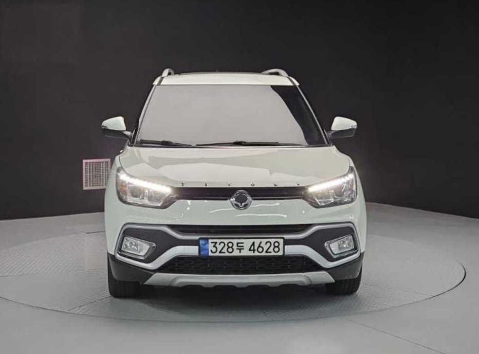 KG모빌리티(쌍용)  티볼리 4WD 디젤 1.6 RX 사진 2