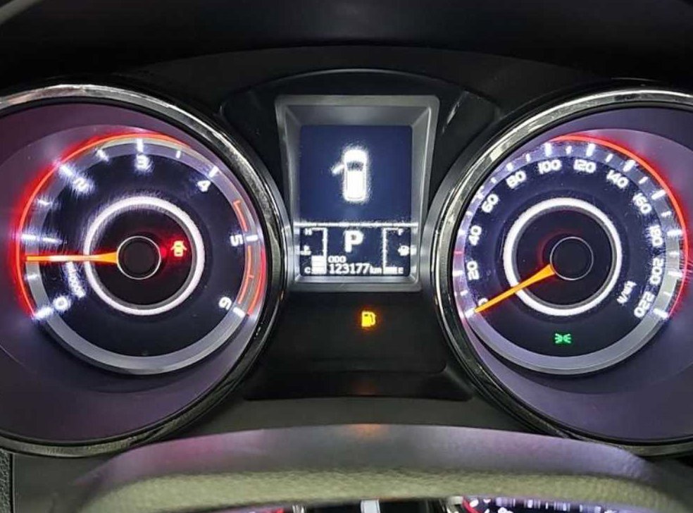 KG모빌리티(쌍용)  티볼리 4WD 디젤 1.6 RX 사진 7